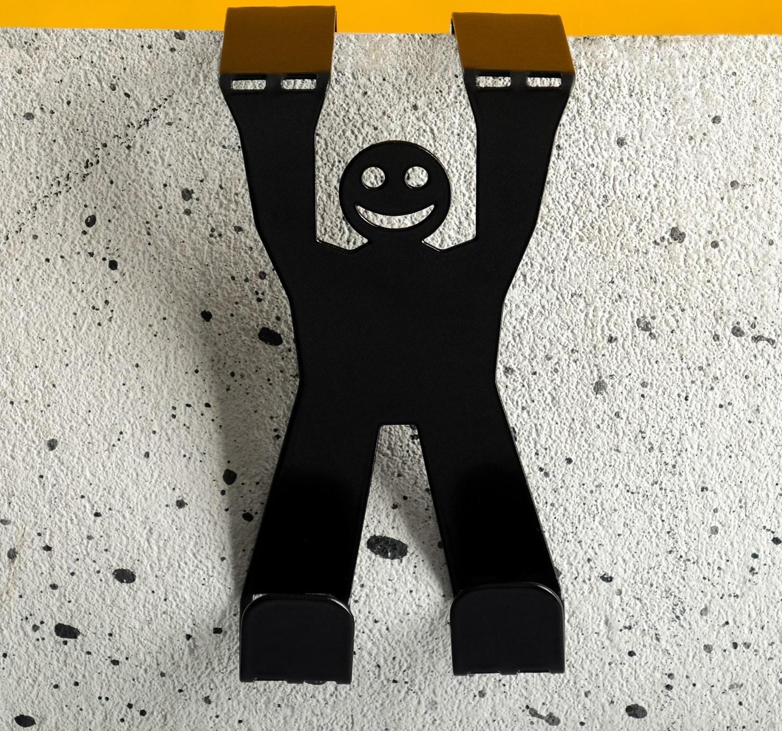 Вешалка на дверь 