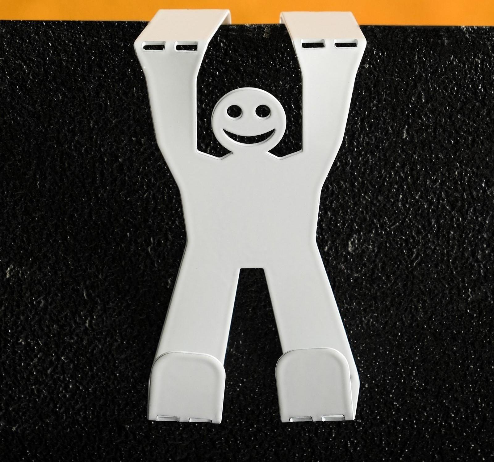 Вешалка на дверь 