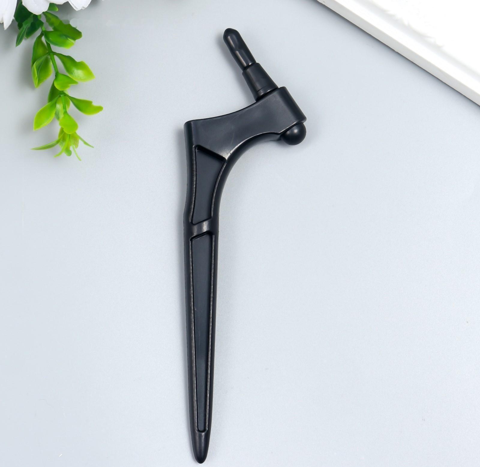 Нож универсальный, вращающийся на 360° с лезвием 15°  (бумага, винил, фольга) 17х4х1 см