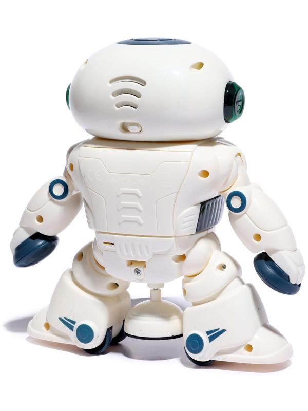 Робот «Космонавт», световые и звуковые эффекты, работает от батареек, цвета МИКС