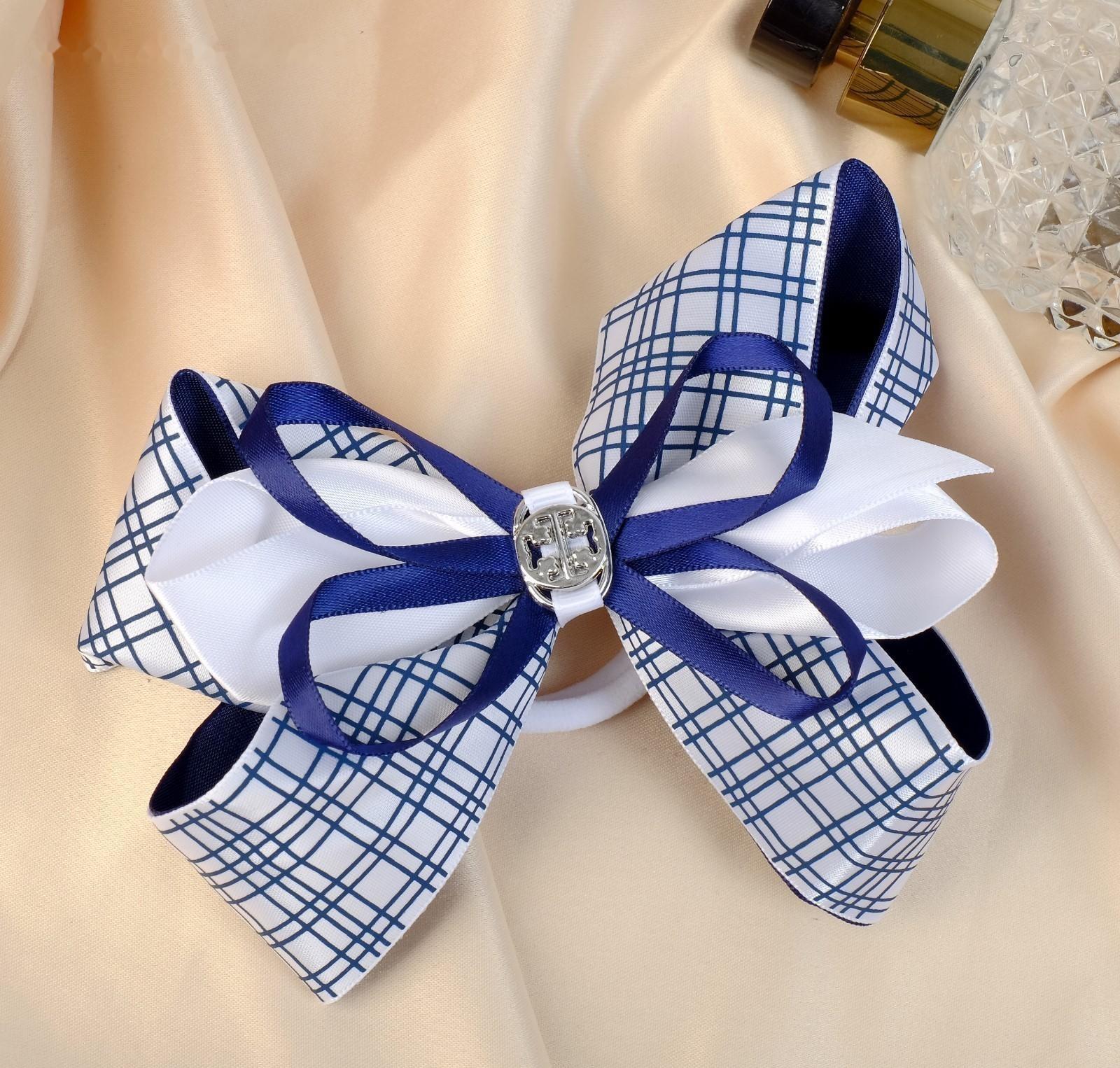 Резинка для волос бант 