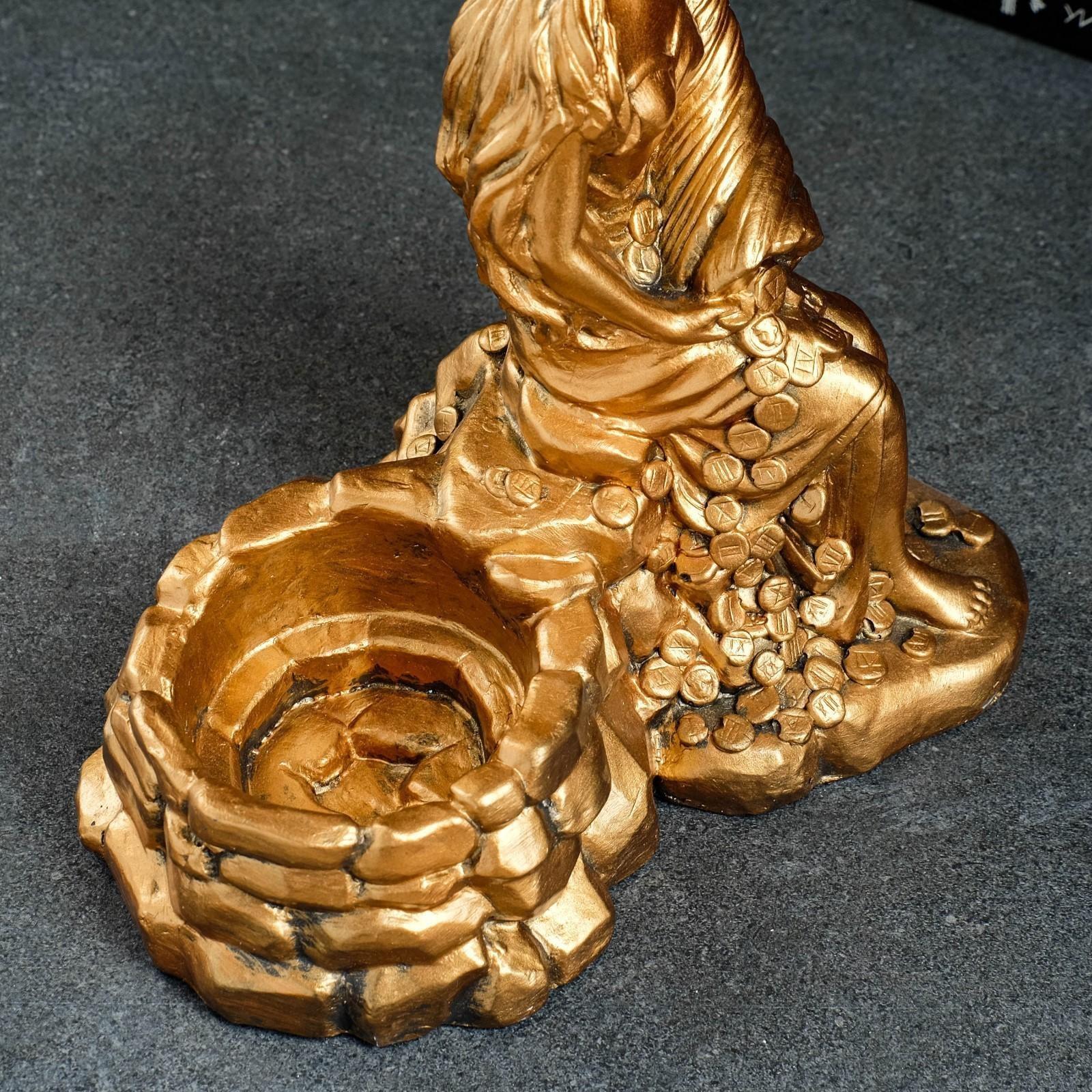 Фигурное кашпо 