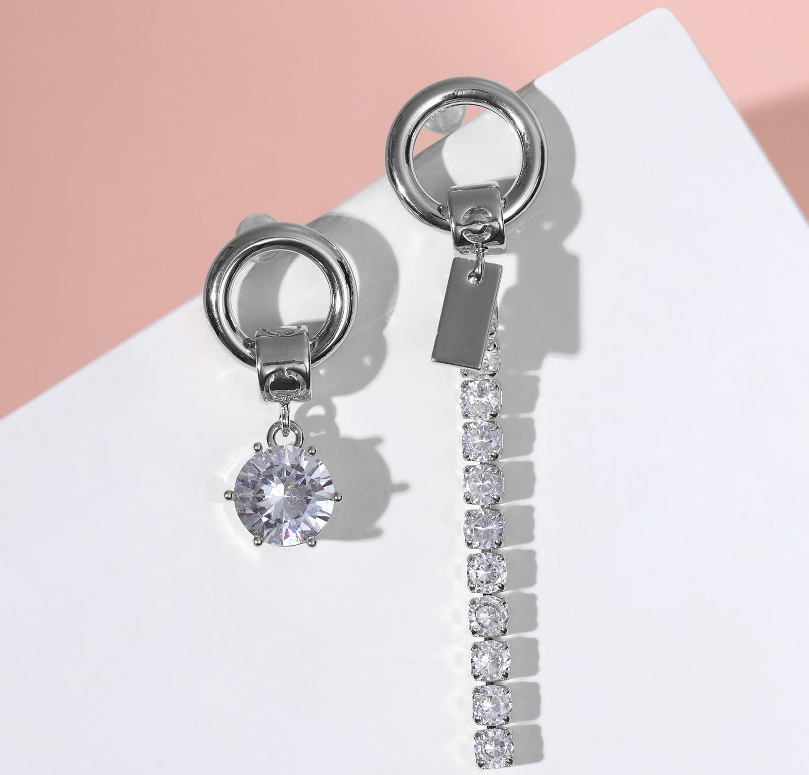 Серьги со стразами 