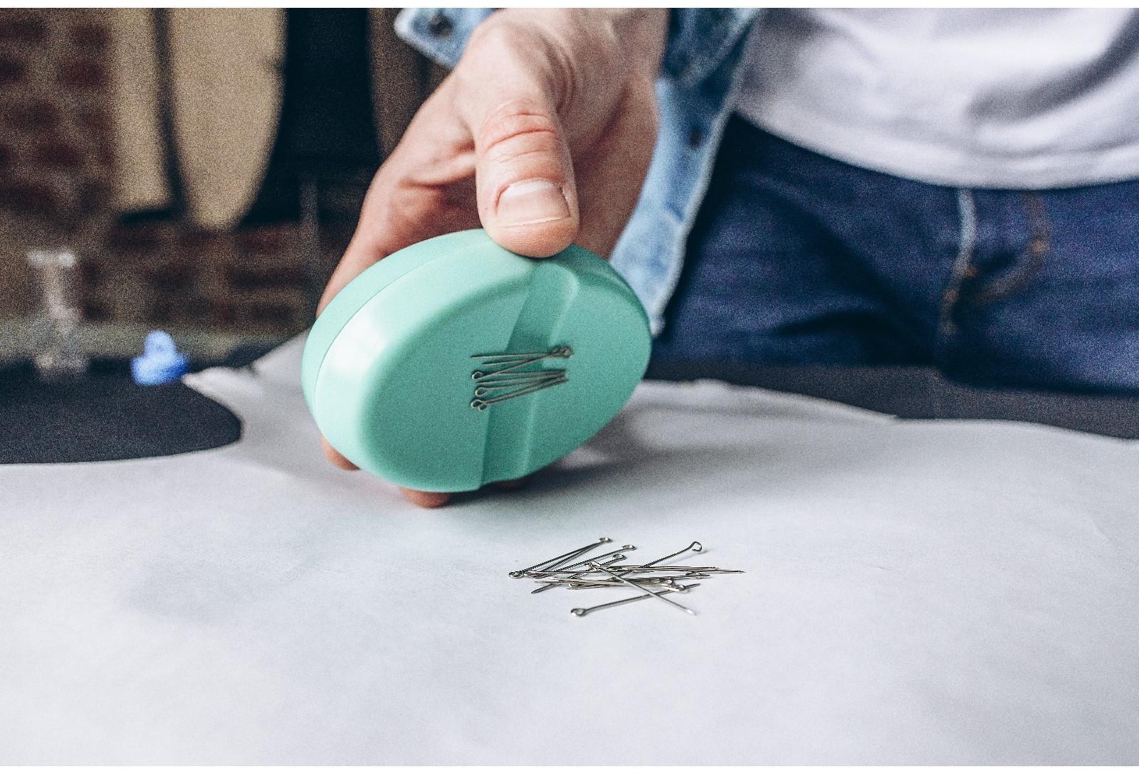 Игольница магнитная, 9,3 × 6,5 см, цвет бирюзовый