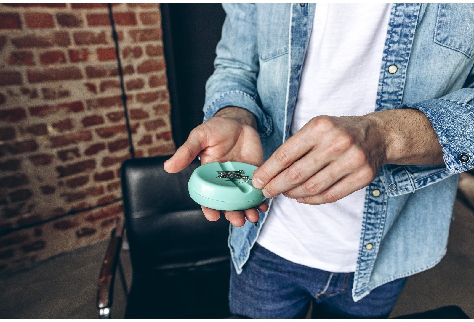 Игольница магнитная, 9,3 × 6,5 см, цвет бирюзовый