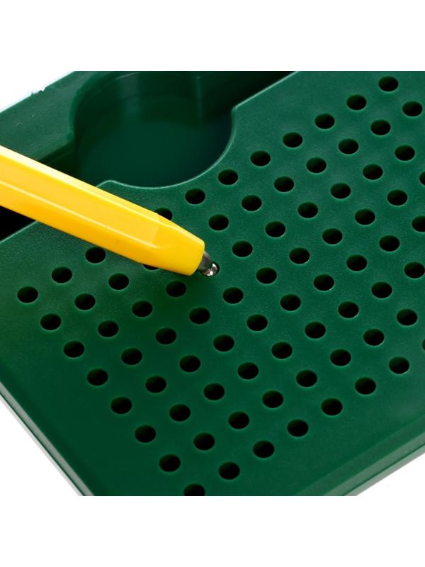 Планшет магнитный для рисования, 96 отверстий, зелёный