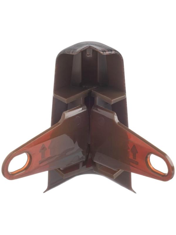 Угол наружный (внешний) с крепежом для плинтуса 70мм 