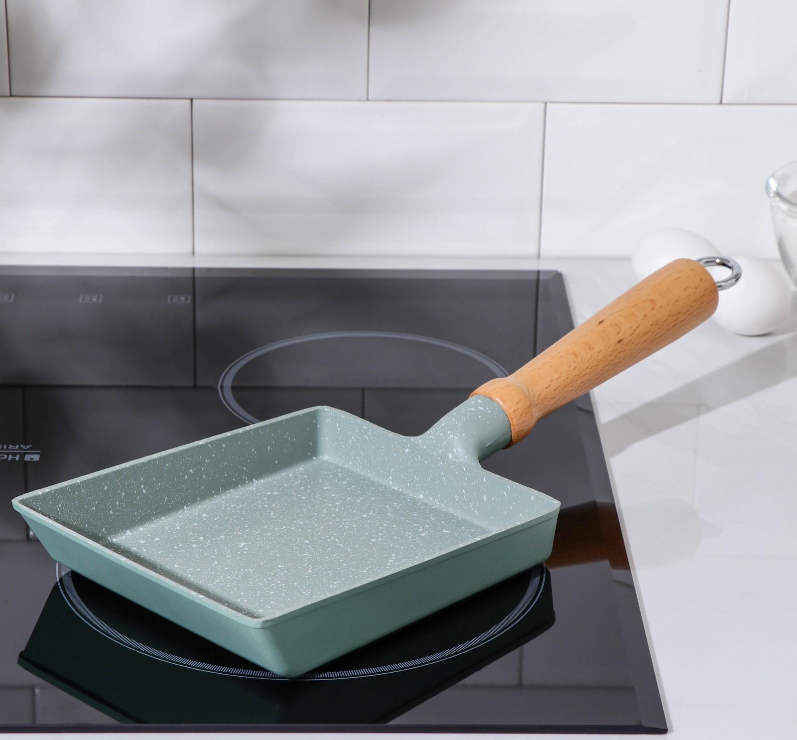 Сковорода «Омлет», 19×15 см, с деревянной ручкой, антипригарное покрытие