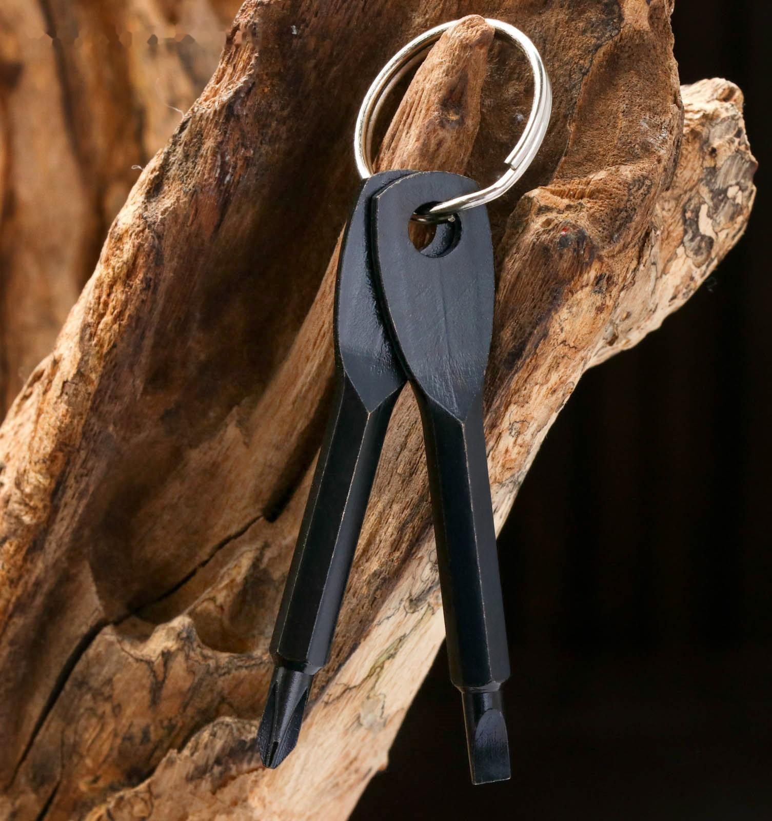 Брелок из двух отверток, черный