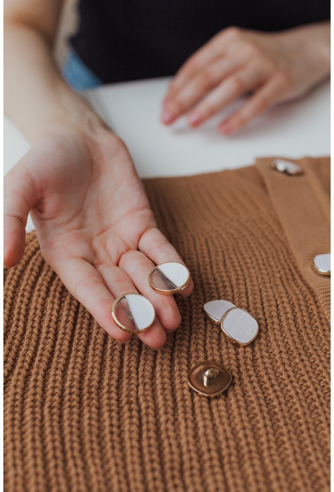 Набор пластиковых пуговиц на ножке, d = 25 мм, 5 шт, цвет белый