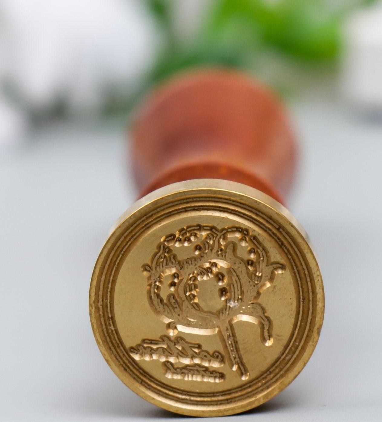 Печать для сургуча с деревянной ручкой 