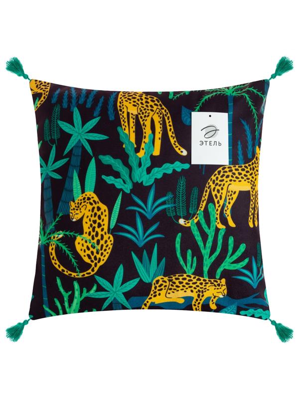 Наволочка декоративная с кисточками Этель «Леопарды», 43х43 см