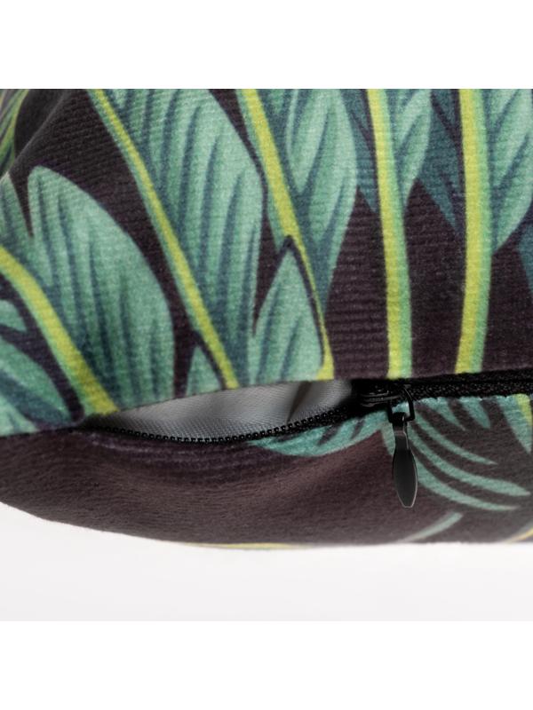 Наволочка декоративная с кисточками Этель «Хищники», 43х43 см