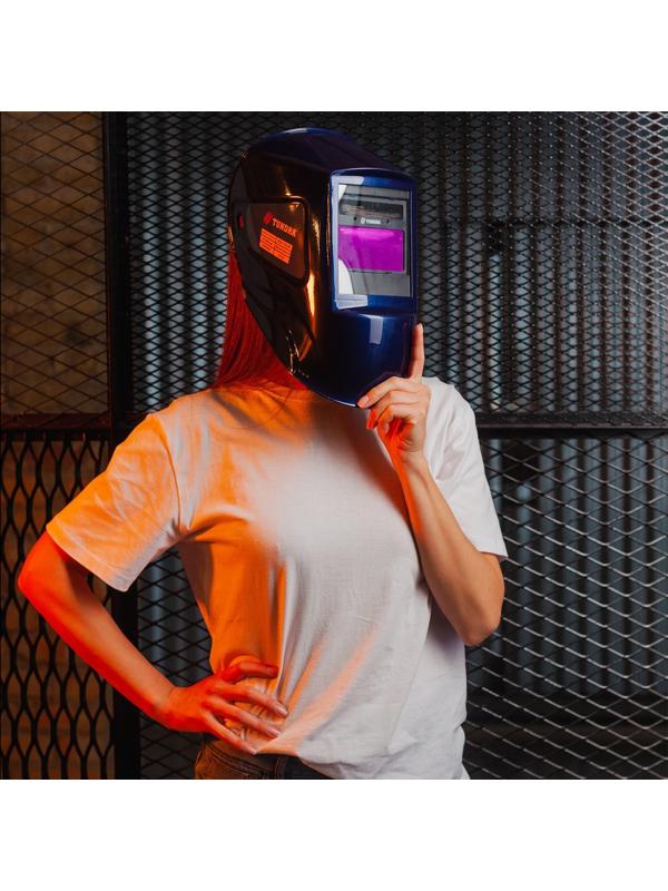 Маска сварщика ТУНДРА Pro Ф8 REAL COLOR, хамелеон,100х50 мм, DIN 4/9-13, двойной LCD дисплей