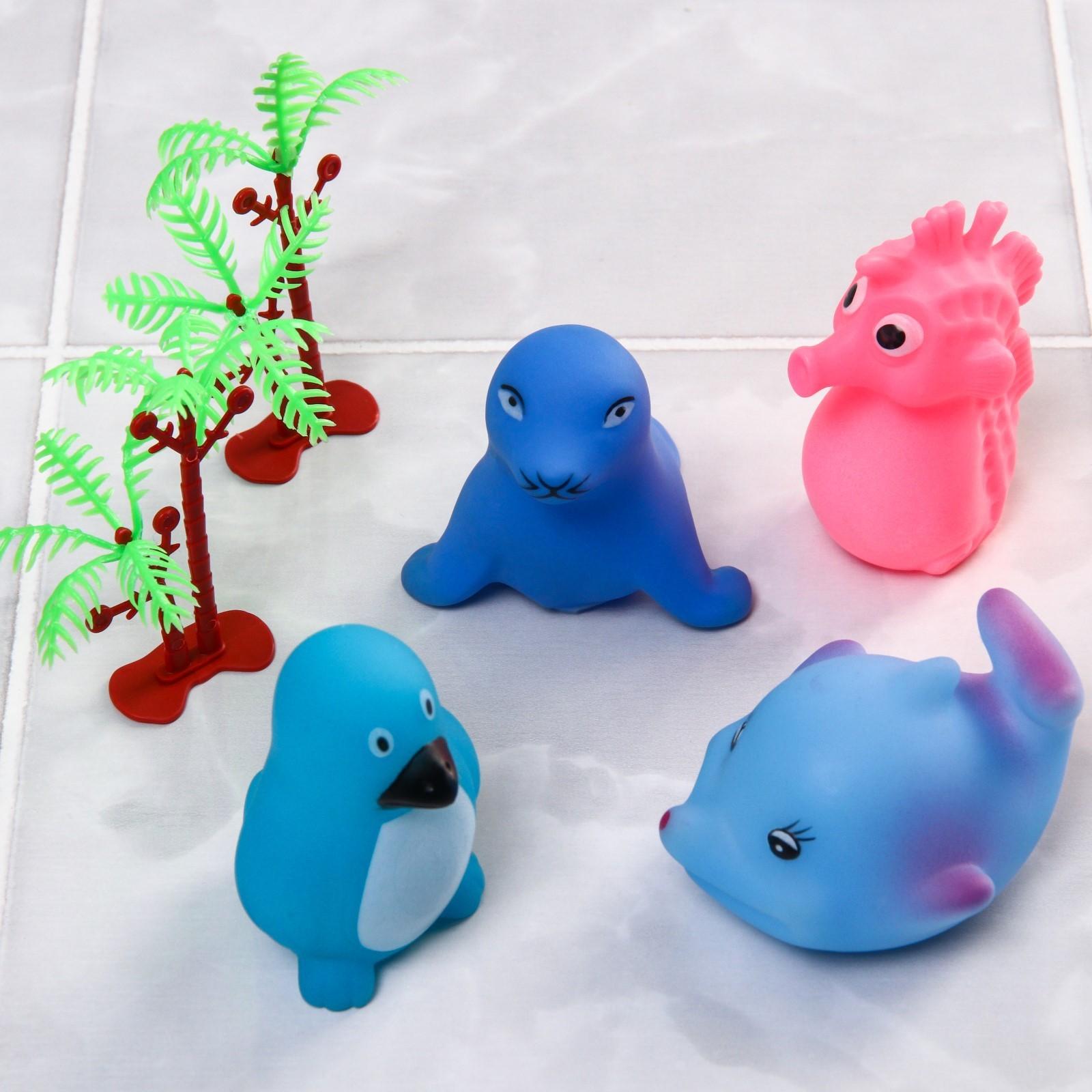 Набор игрушек для игры в ванне «На острове», с пищалкой, 8 шт