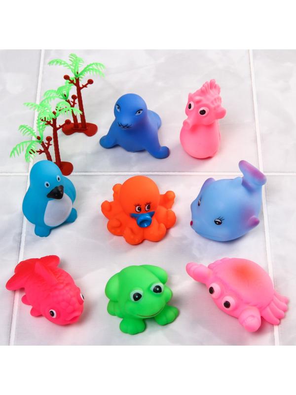 Набор игрушек для игры в ванне «На острове», с пищалкой, 8 шт