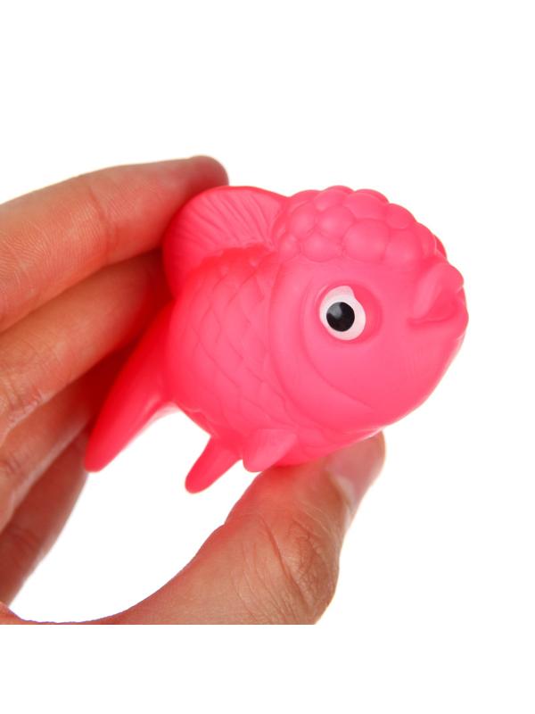 Набор игрушек для игры в ванне «На острове», с пищалкой, 8 шт