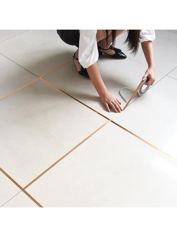 Лента самоклеящаяся отделочная 50м*20мм золотистая