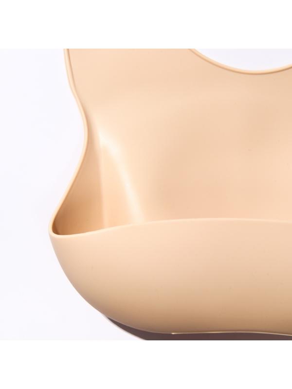 Нагрудник для кормления силиконовый с карманом, цвет бежевый