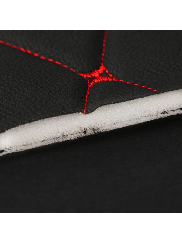 Обшивка салона авто 100×160×0,7 см, кожзам/поролон, ромб, красная строчка