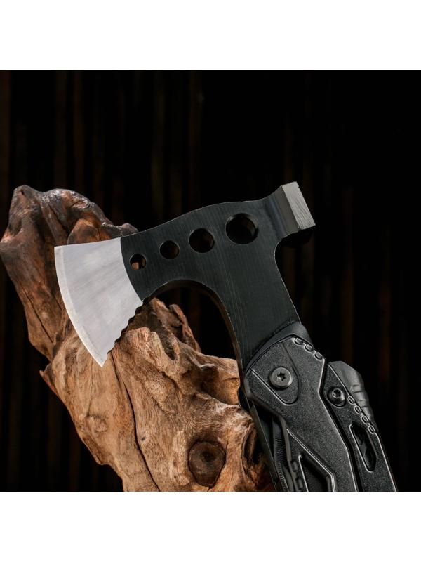 Мультитул с плоскогубцами и топором