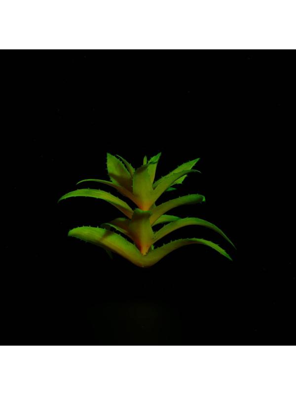 Растение искусственное аквариумное, светящееся, 10 см, красное