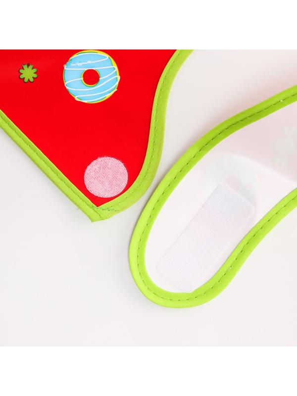 Нагрудник для кормления «Candy Bar» непромокаемый на липучке, с карманом