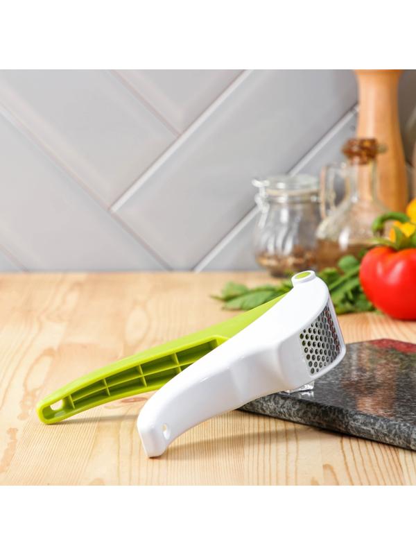 Пресс для чеснока Доляна Vegan, 19,5 см, цвет бело-зелёный