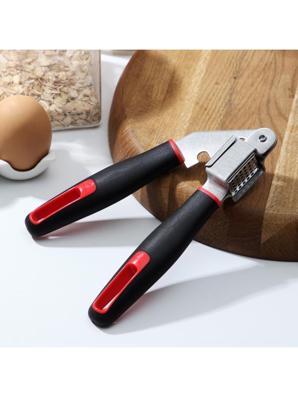 Пресс для чеснока Доляна Digma, 21 см, нержавеющая сталь, цвет чёрный, красный