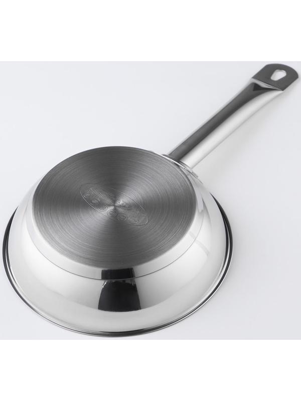 Сковорода «Общепит», d=20 см, толщина корпуса 0,6 мм, дно 3,5 мм, антипригарное покрытие, индукция, цвет металлик