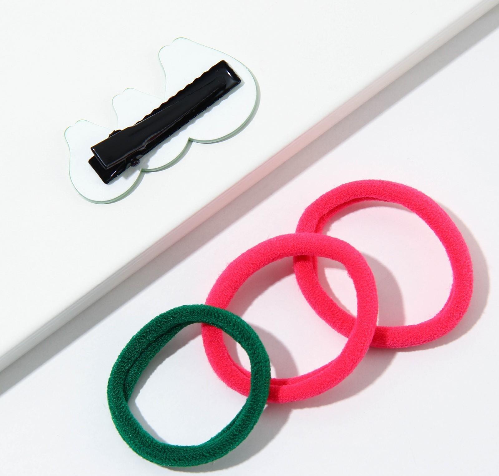 Резинки и заколка для волос 