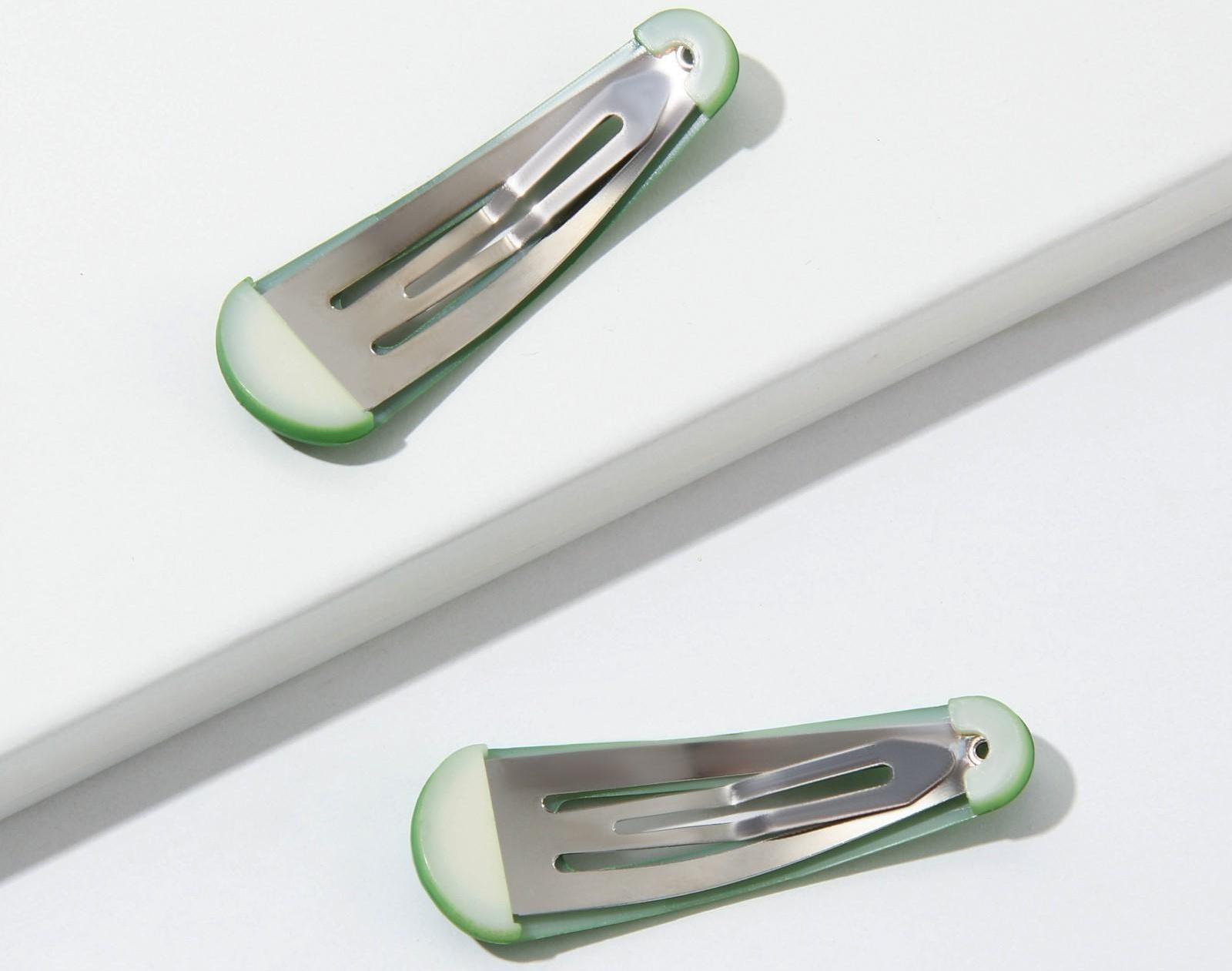 Резинка и заколки для волос 