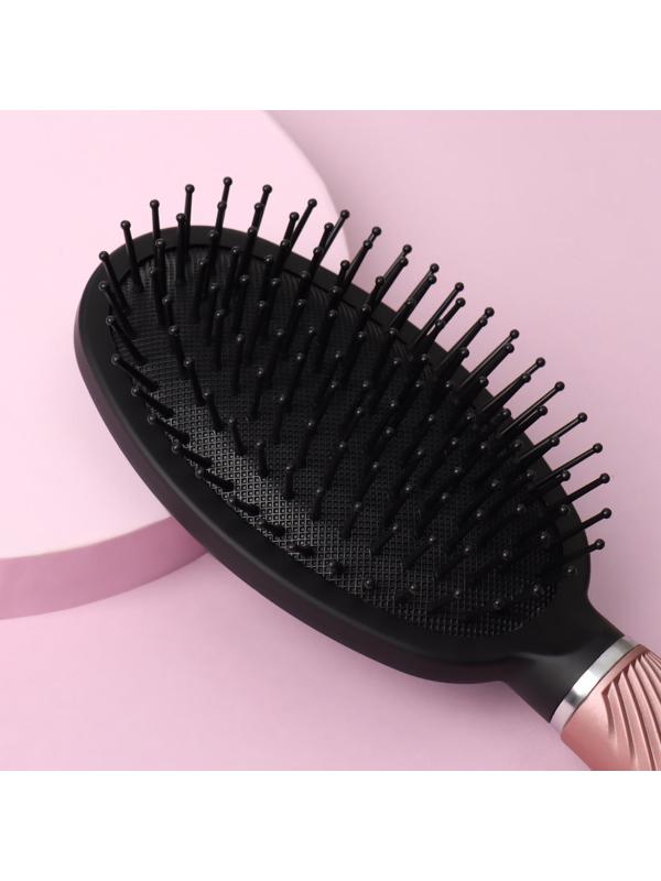 Расчёска массажная, прорезиненная ручка, 7 × 25 см, цвет чёрный/розовый