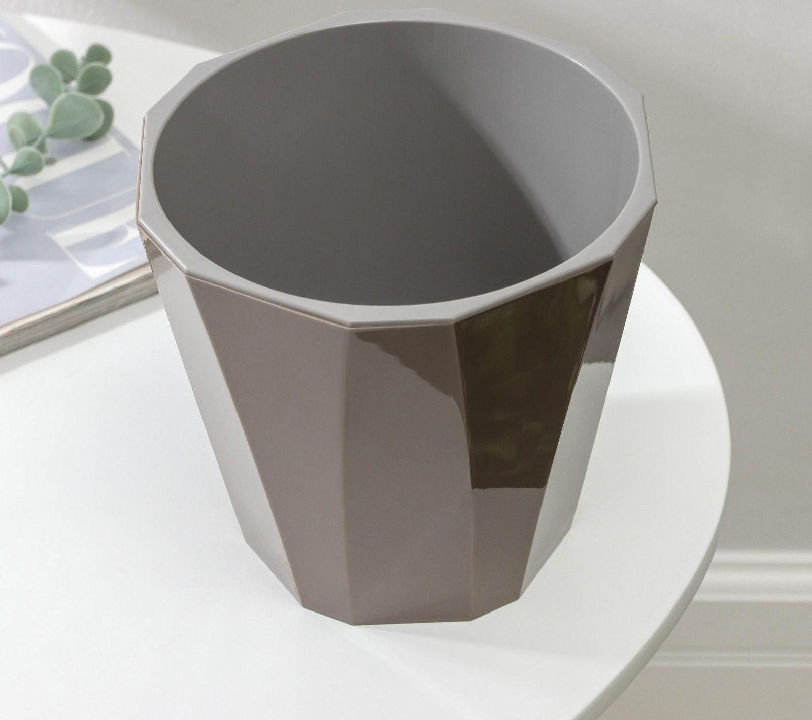 Кашпо для цветов со вставкой «Палермо», 1,8 л, цвет коричневый