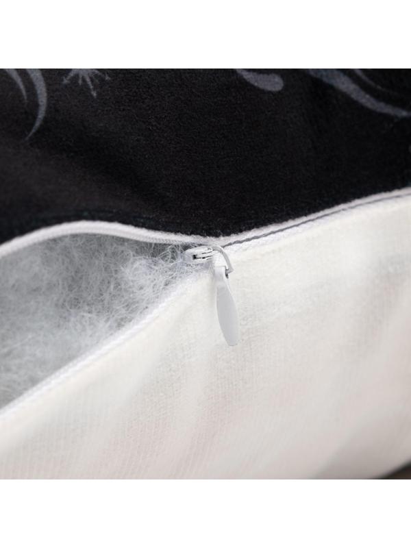 Подушка декоративная новогодняя Этель «Сильный санта», 40х40 см, 100% п/э, велюр