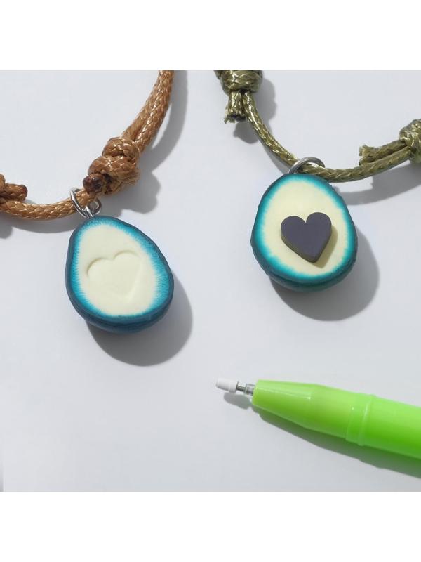 Набор 3 предмета: 2 браслета, ручка 