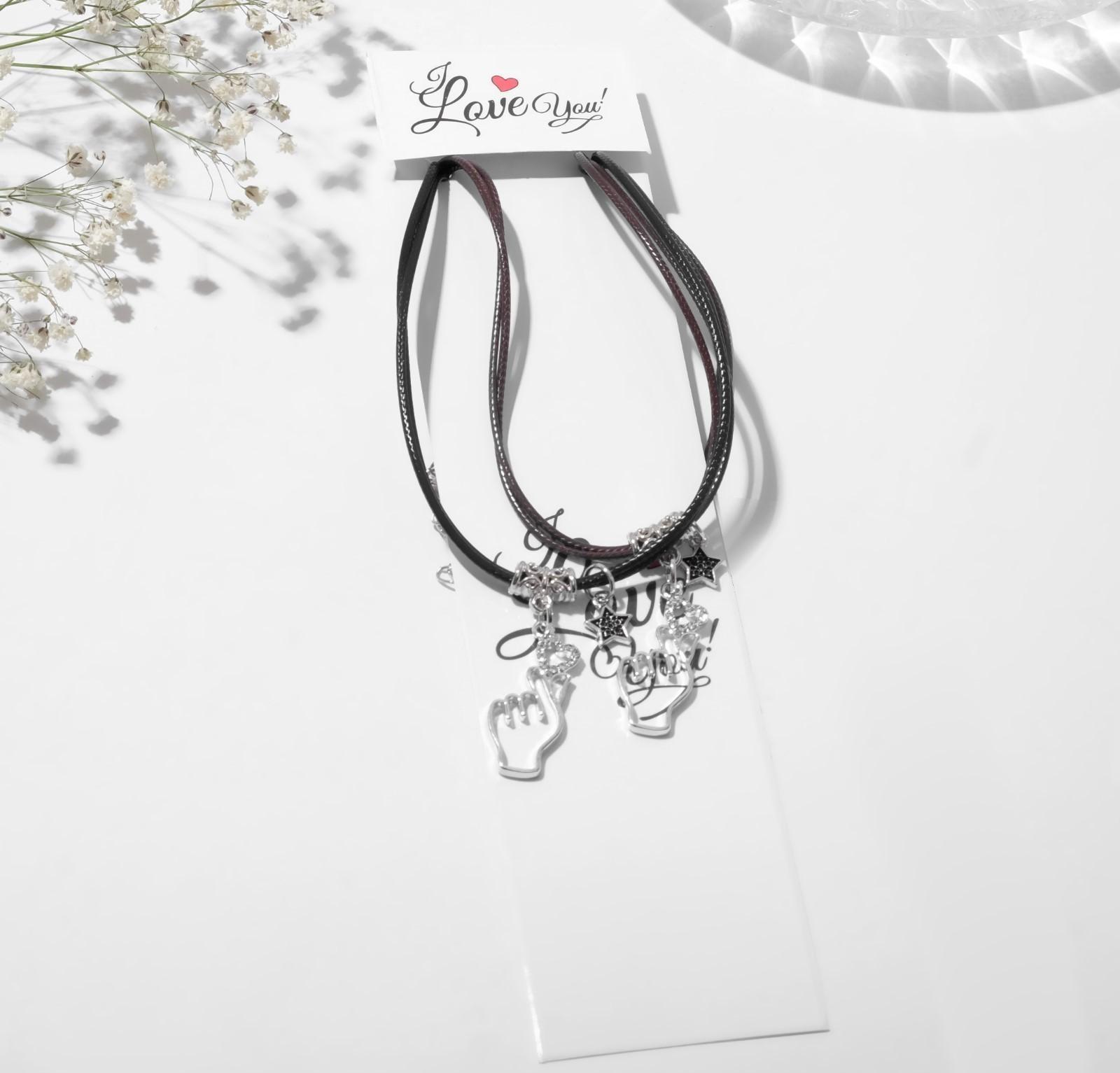 Кулоны на шнурке 