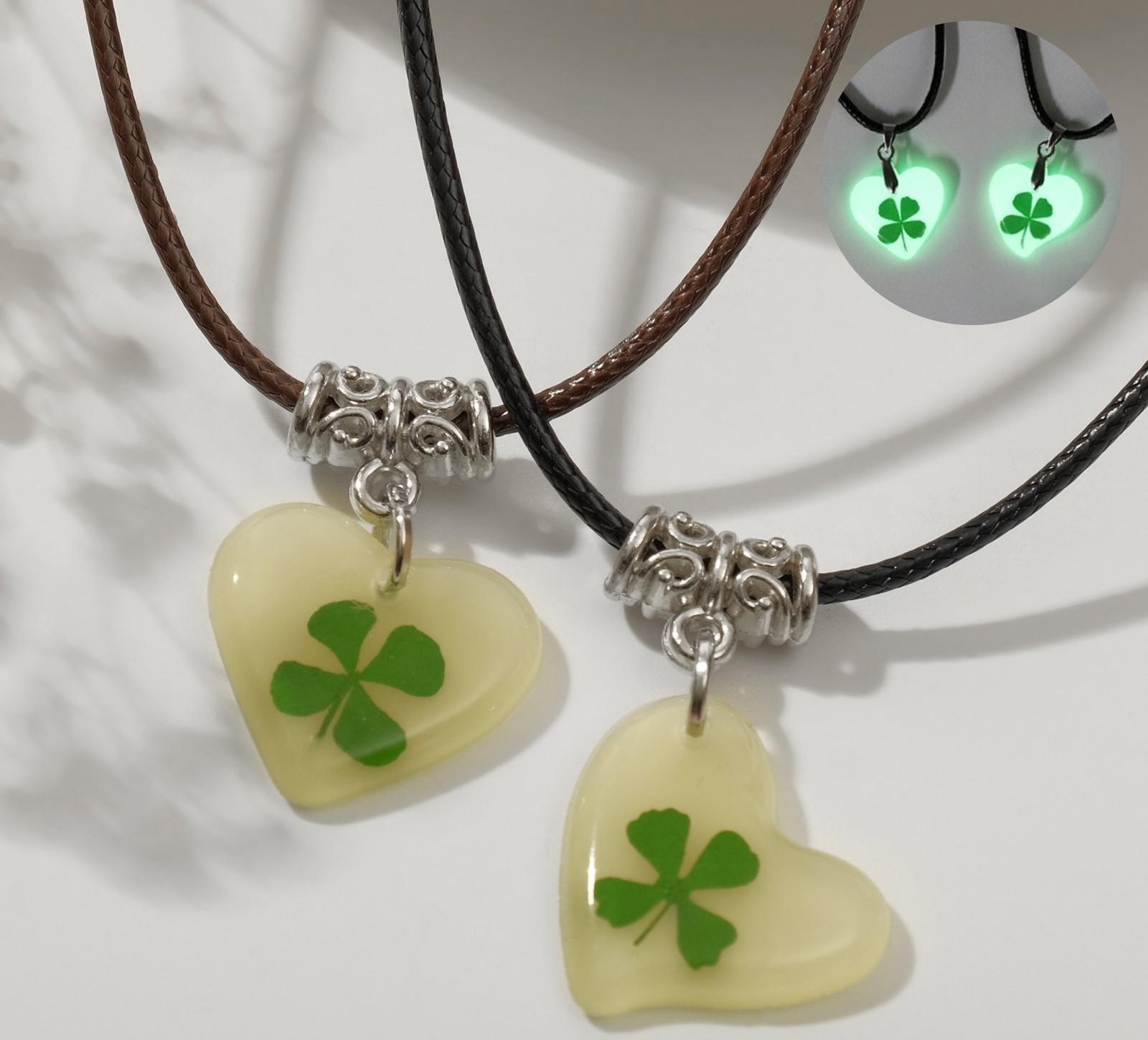 Кулоны на шнурке 