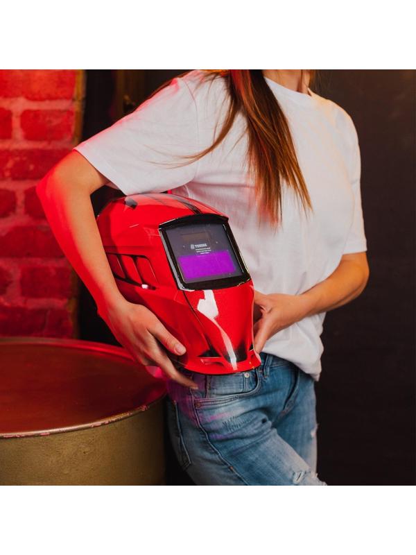 Маска сварщика ТУНДРА Pro Ф1 RED LINE, хамелеон, 90х35 мм, DIN 11, 1/1/1/2, Li п/п, MPP