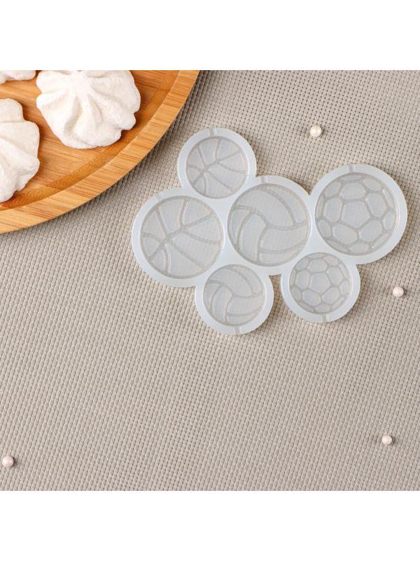 Силиконовая форма «Мячи», 12,5×9 см, ячейки d=4 см, d=3 см, цвет прозрачный