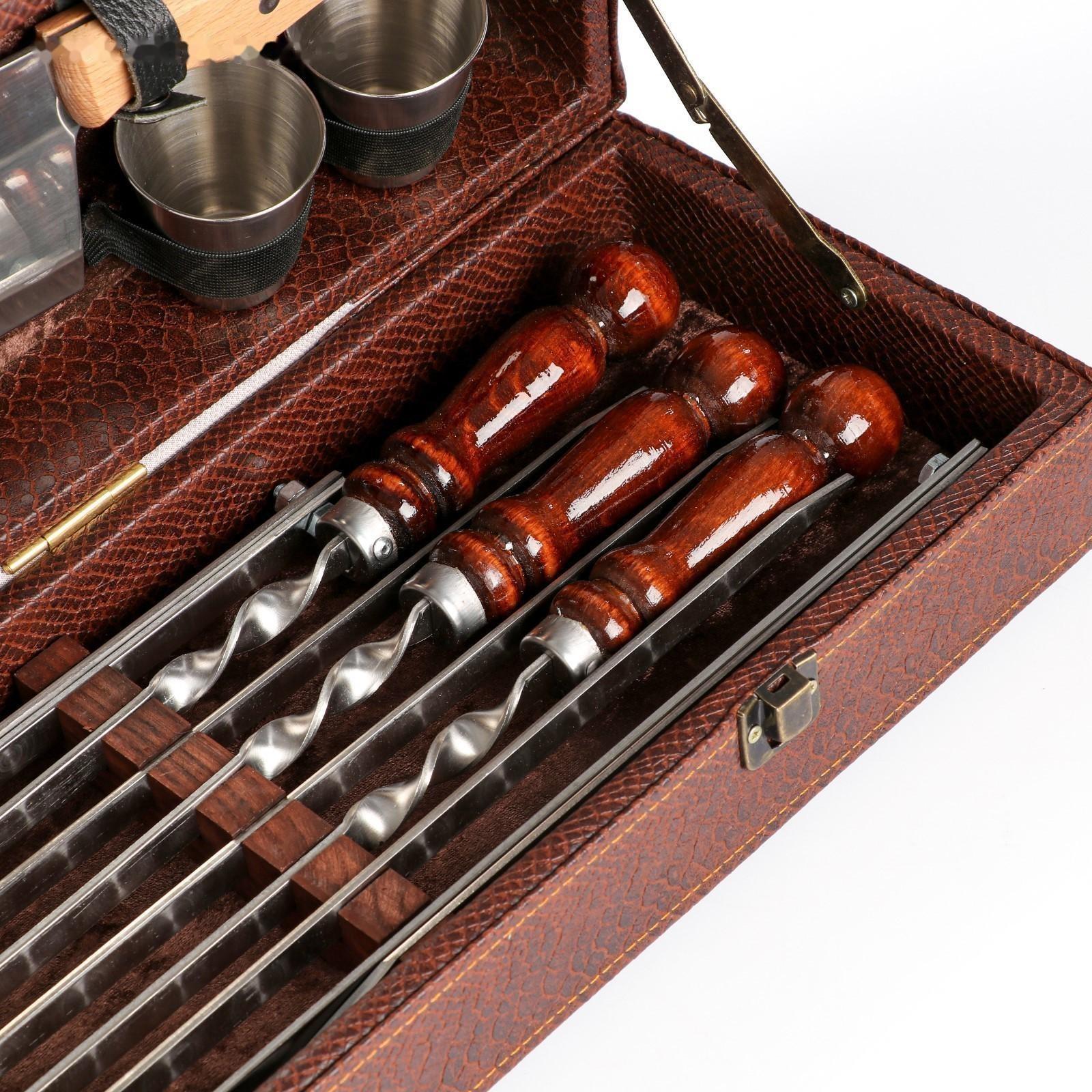 Набор шампуров в коробке из эко-кожи 