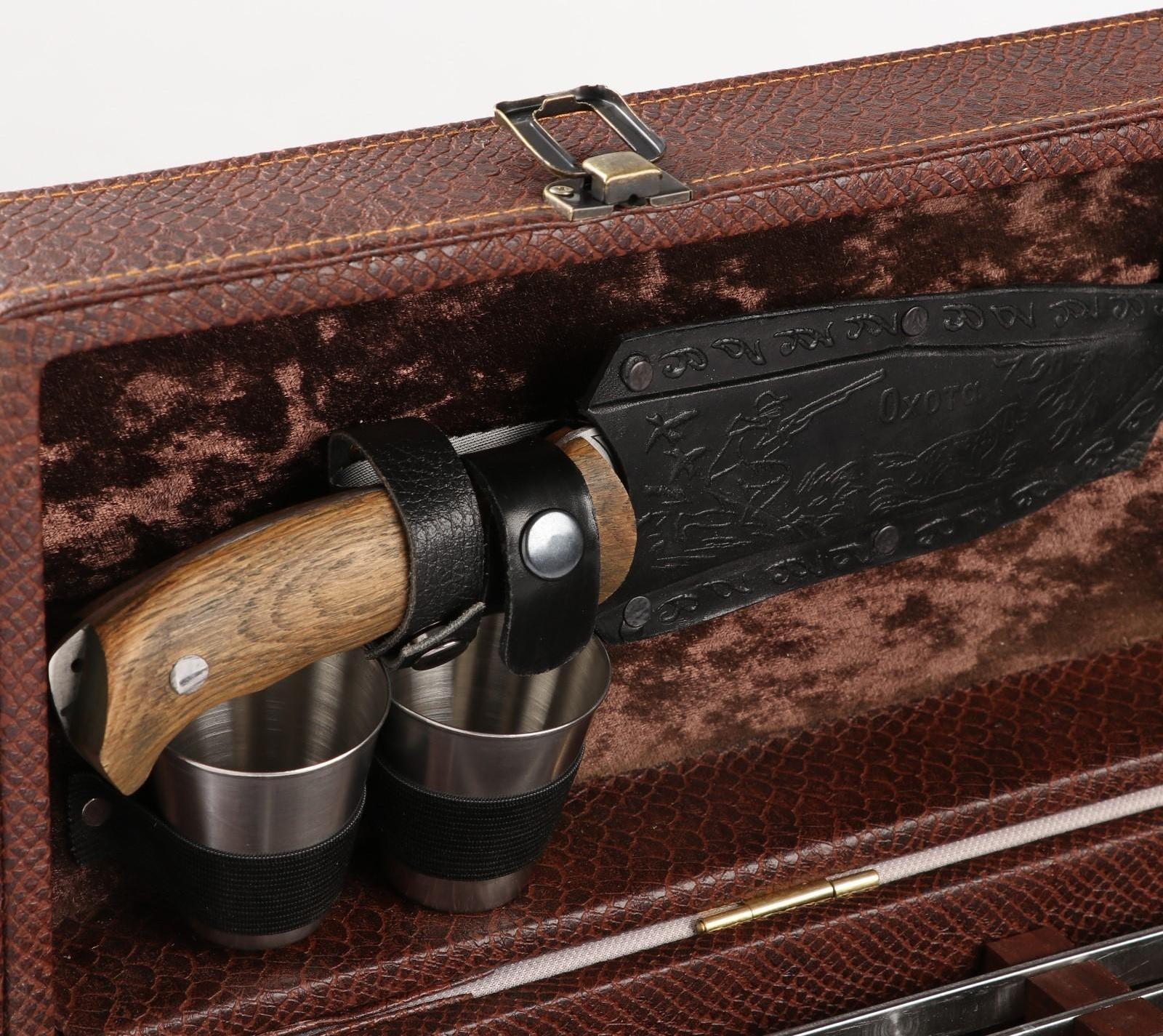 Набор шампуров в коробке из эко-кожи 