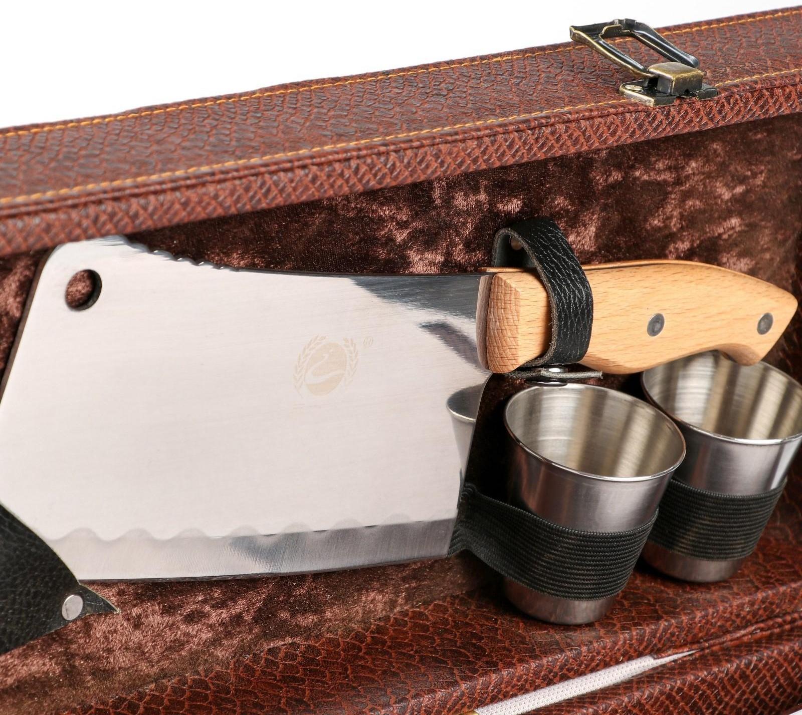 Набор шампуров в коробке из эко-кожи 