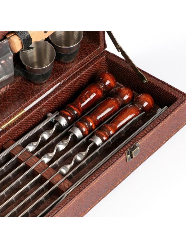 Набор шампуров в коробке из эко-кожи 