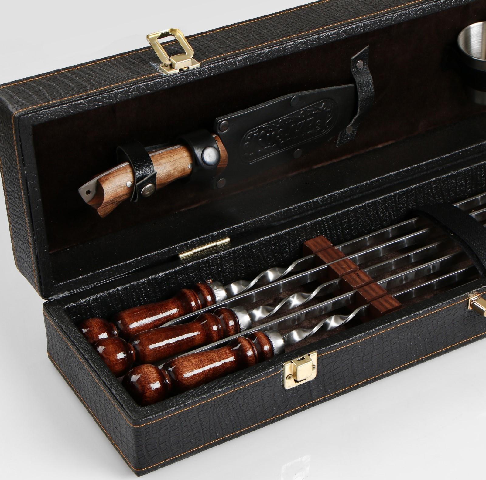 Набор шампуров в коробке из эко-кожи 