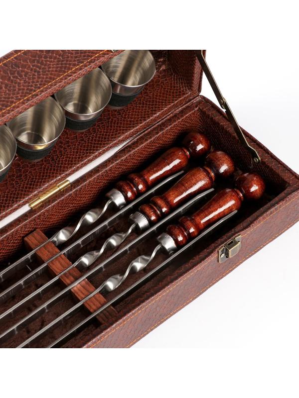 Набор шампуров в коробке из эко-кожи 