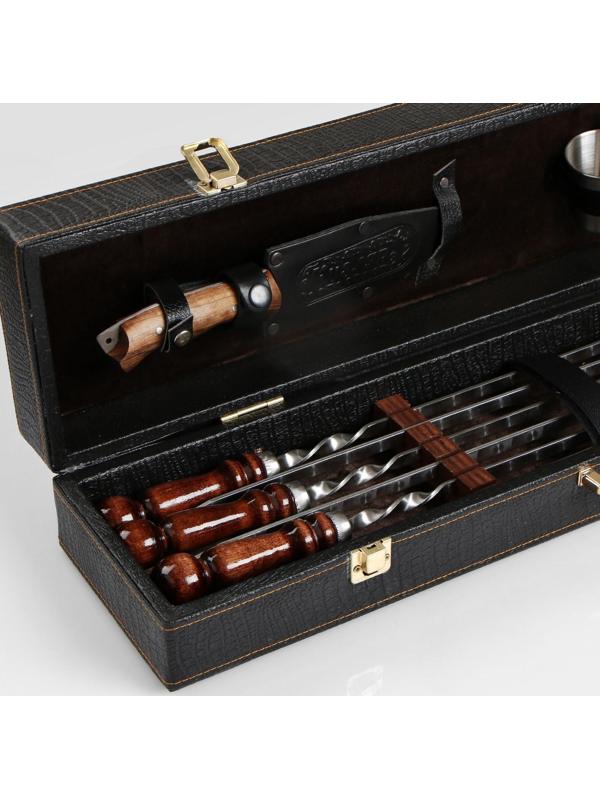 Набор шампуров в коробке из эко-кожи 