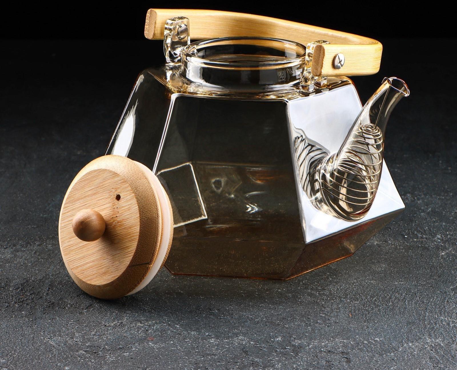 Чайник стеклянный заварочный с бамбуковой крышкой и металлическим фильтром «Октогон», 1,5 л, цвет золотой