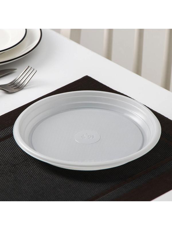 Набор одноразовой посуды на 6 персон «Биг-Пак №1», тарелки глубокие, тарелки плоские, стаканчики: 200 мл, 300 мл, 500 мл, вилки, ножи, ложки, трубочки, бумажные салфетки, зубочистки, цвет белый