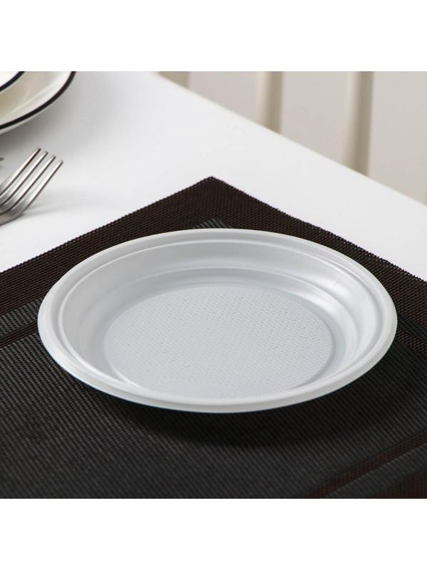 Набор одноразовой посуды на 6 персон «Летний №1», тарелки плоские, стаканчики 200 мл, вилки, бумажные салфетки, цвет белый